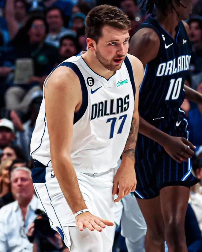 正是詹姆斯 正是詹姆斯