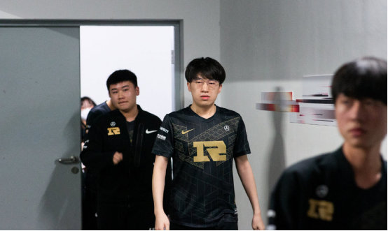 感到惊喜 感到惊喜